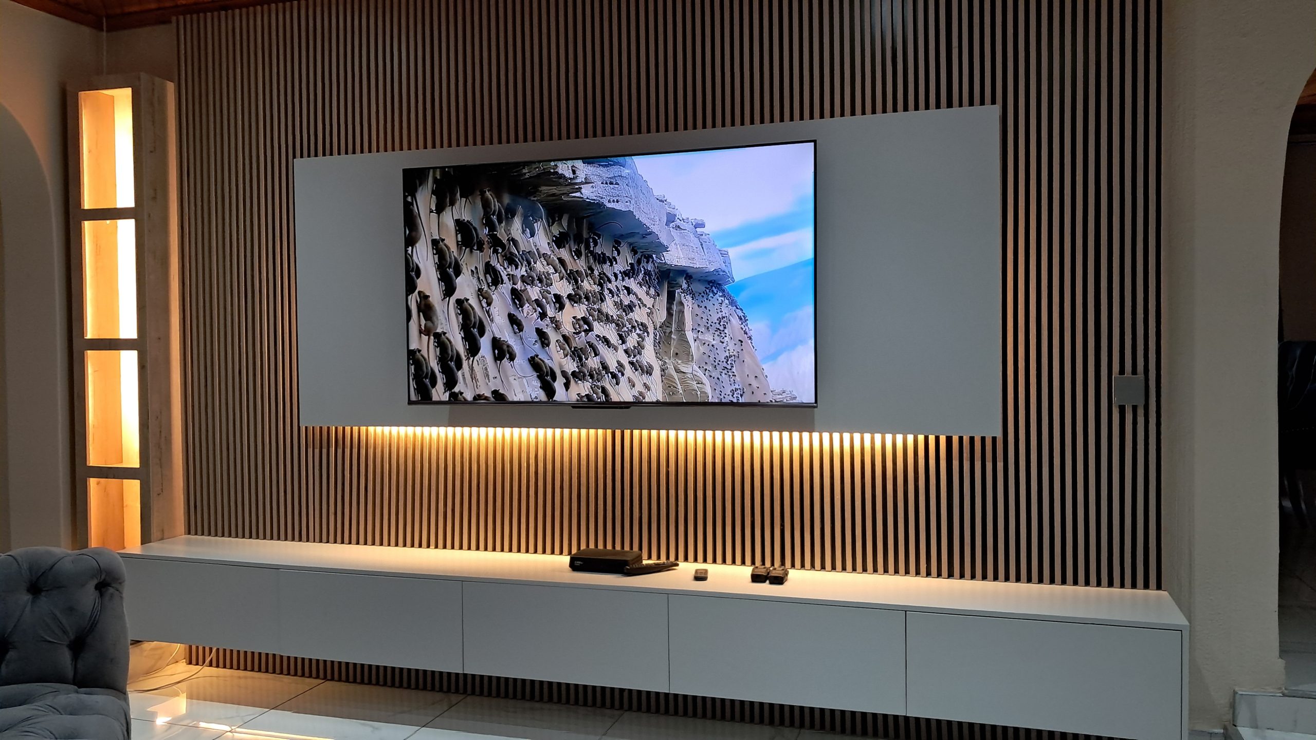 floating tv unit